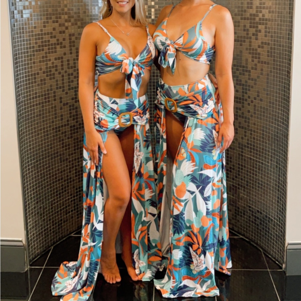 Tropical Print Women Resort Set